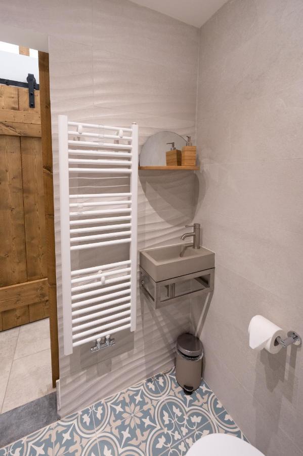 Zen-Bungalow No 2 Met Sauna En Hottub Rheezerveen Exteriör bild